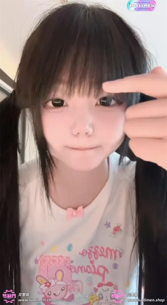 图片[5]-离离 888定制 露脸 超可爱双马尾 女儿服水手服自慰-呦呦萝莉
