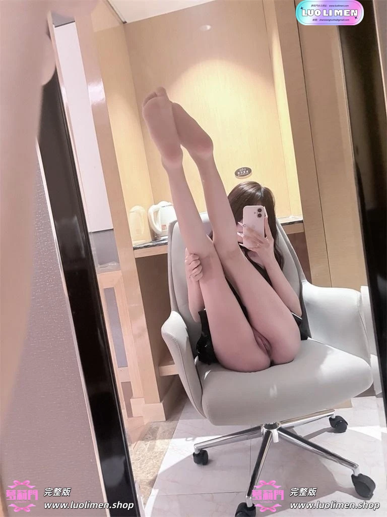 图片[4]-奈奈@Ynainaii 新作 双马尾白虎萝莉福利姬福利自慰订阅-呦呦萝莉